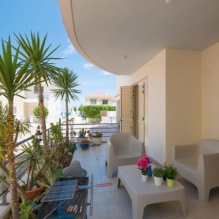 Apartments For Holidays Paralimni Exterior foto